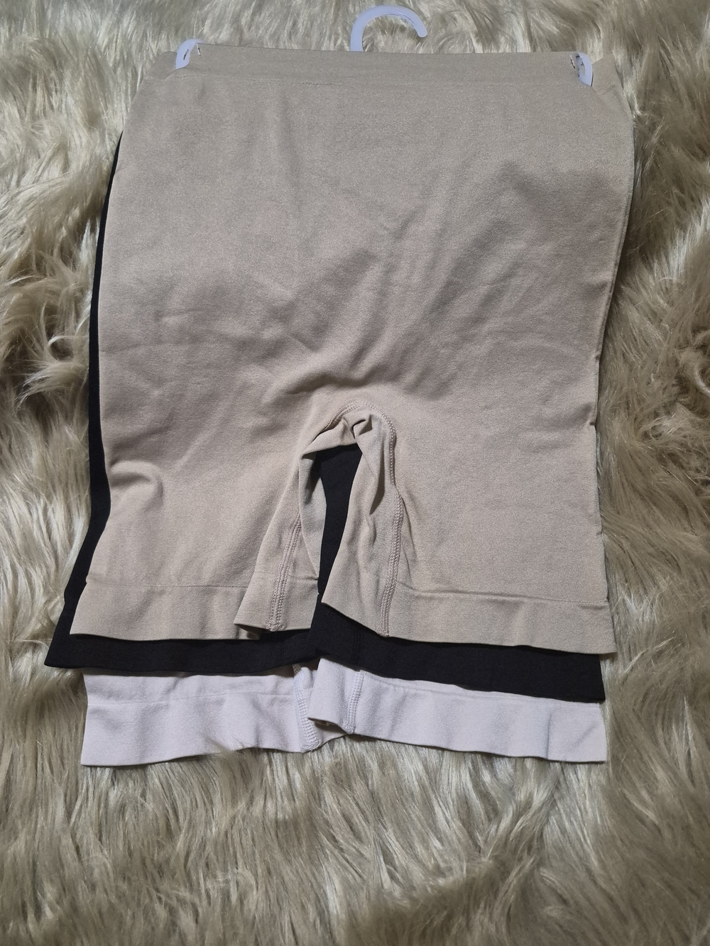 Danskin Seamless Slip Shorts | 3 pairs - Picture 3 of 3